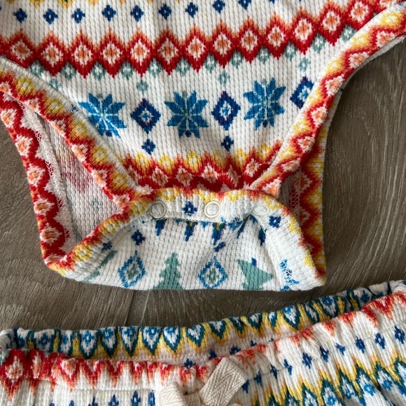 Old Navy Girls Holiday Matching Set for 3-6 Months - Picture 5 of 5